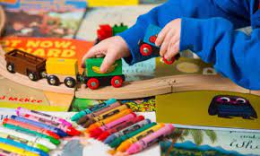 اسباب بازی برای کودک چه اهمیتی دارد؟