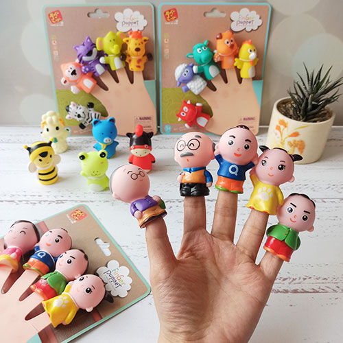 فواید بازی با عروسک انگشتی برای کودکان