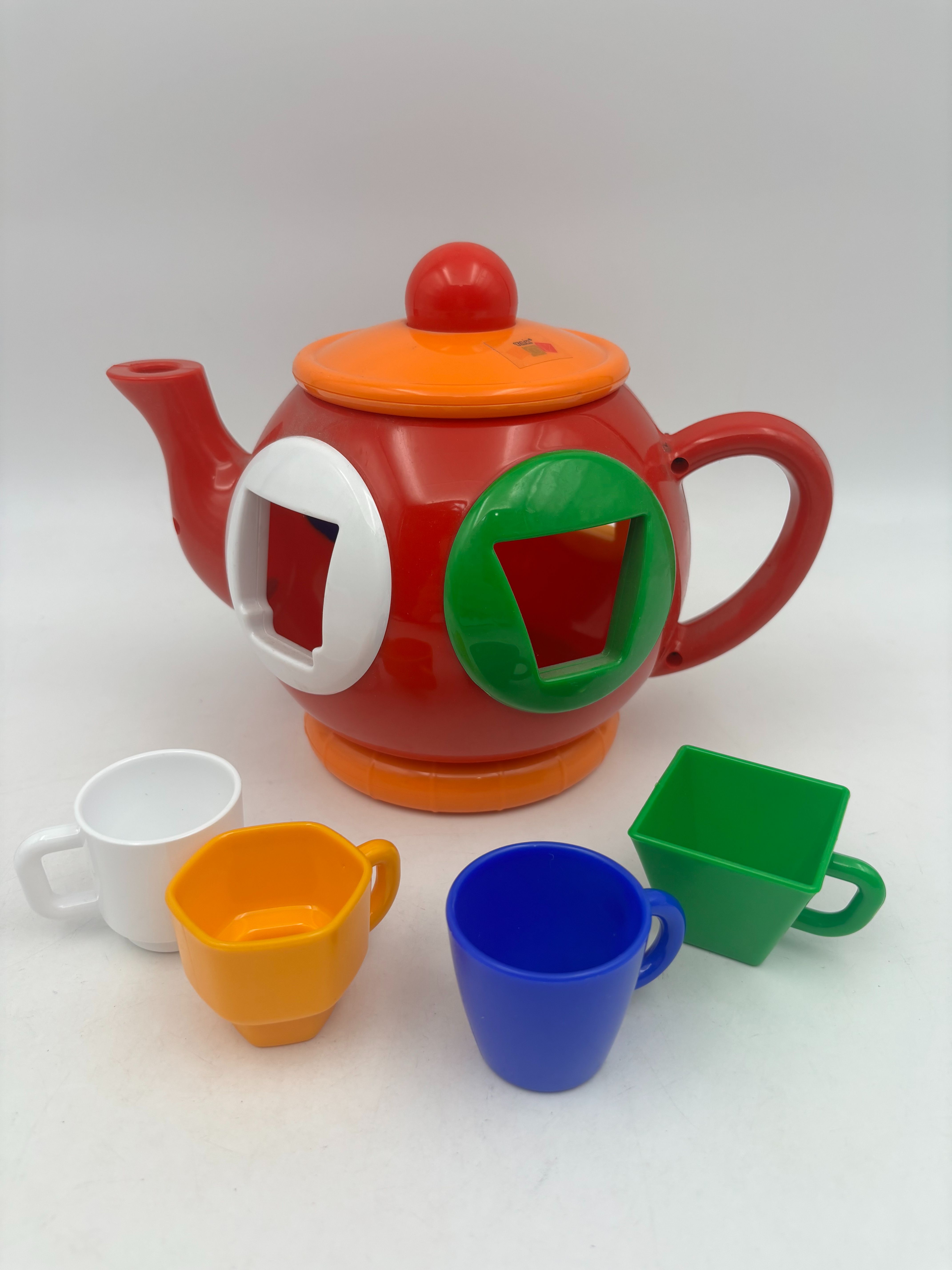 قوری قرمزی جایگذاری اشکال تک توی 201958