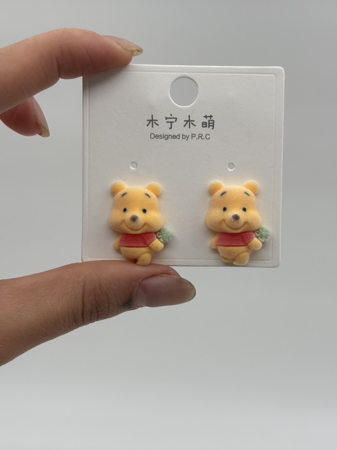 گوشواره فانتزی پو گل بدست مخملی کد 2205