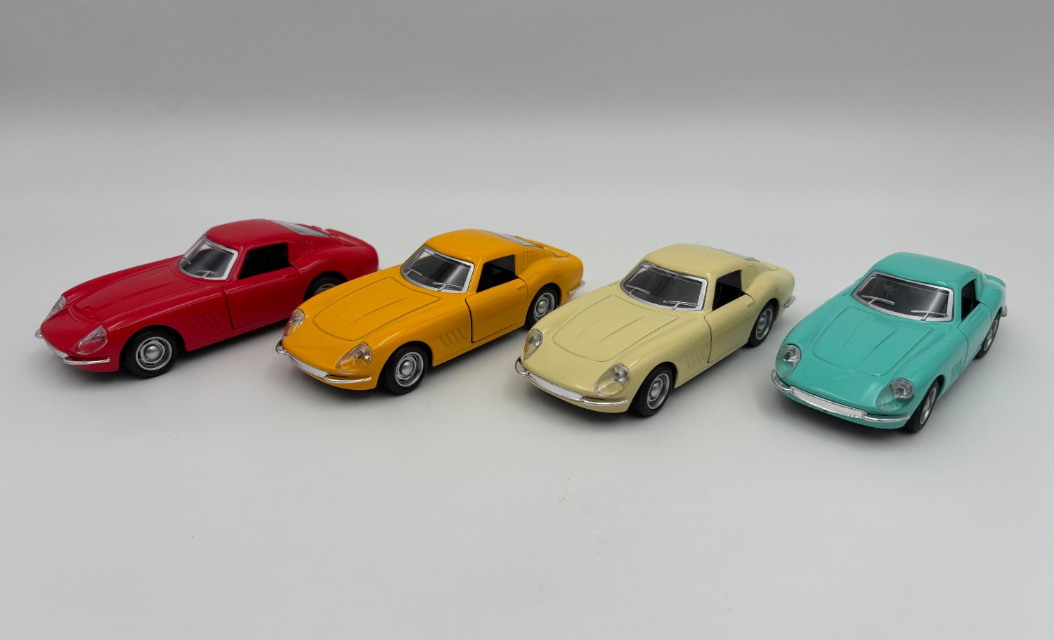 ماشین فلزی کلاسیک فراری GTB275 سایز1/32 کد 615/11