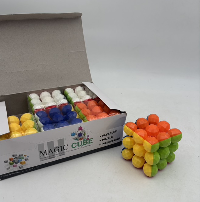 مکعب روبیک 3*3 توپی الماسی اورجینال باکسی (بدون جعبه)