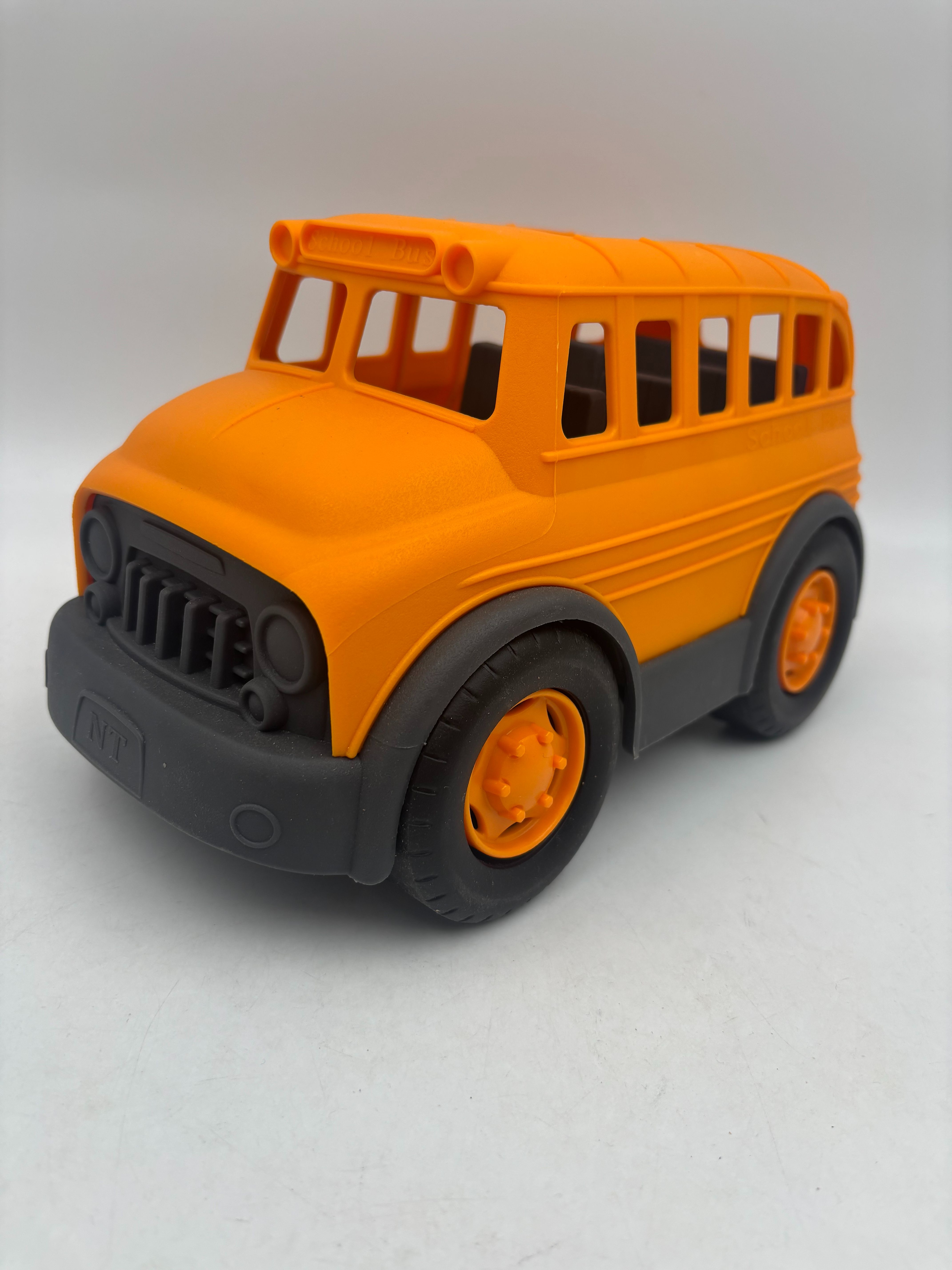 اتوبوس مدرسه نشکن نیکو