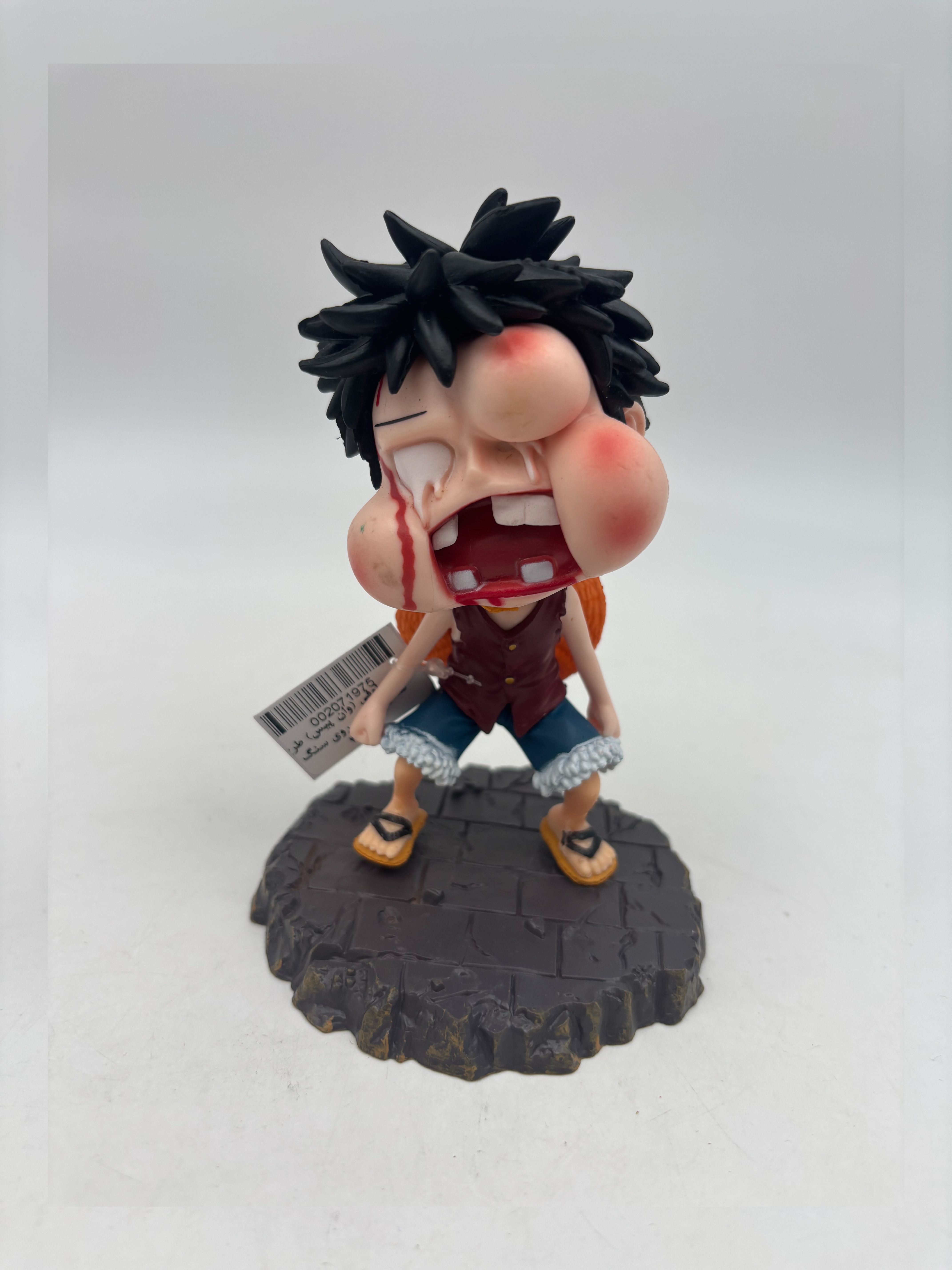 فیگور لوفی (وان پیس) طرح کمدی زخمی روي سنگ 4145