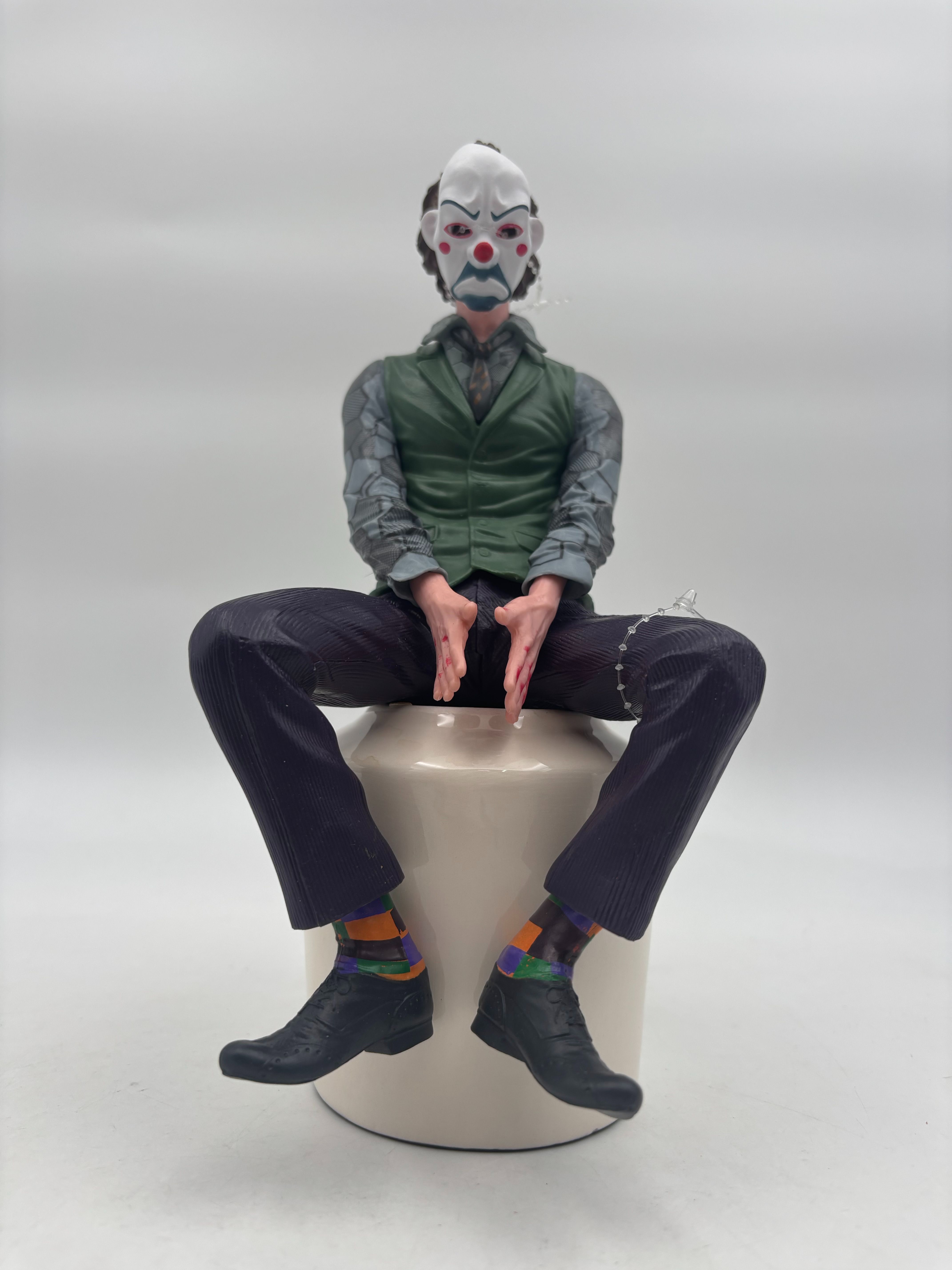 فیگور جوکر (هیث لجر) نشسته با ماسک 24سانتی