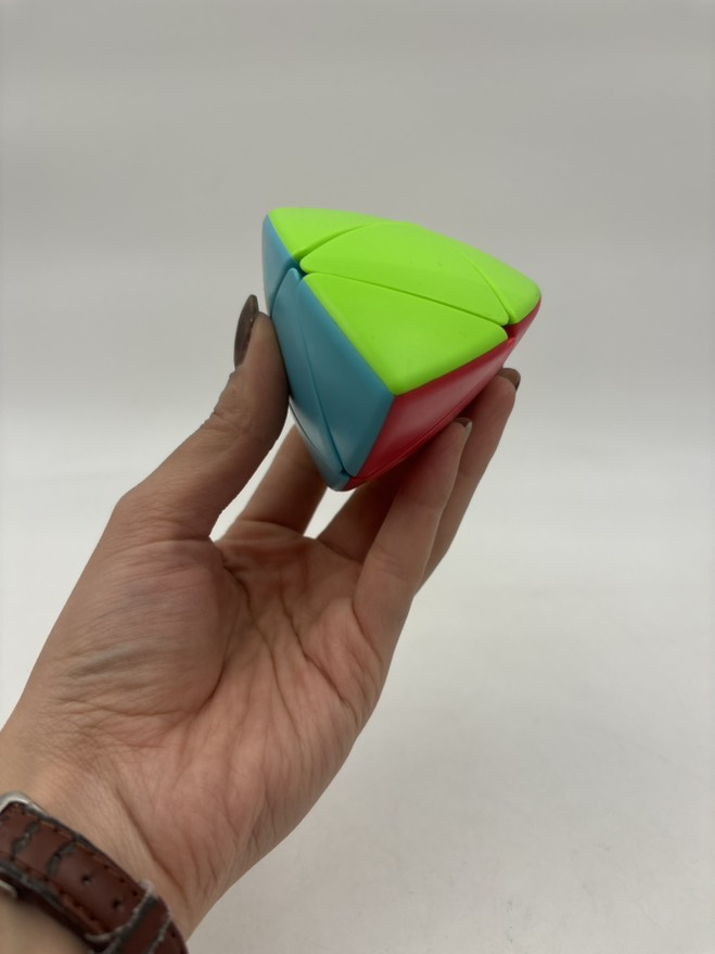 روبیک سرعتی مسترمورفیکس 2*2 برند کای وای استیکرلس