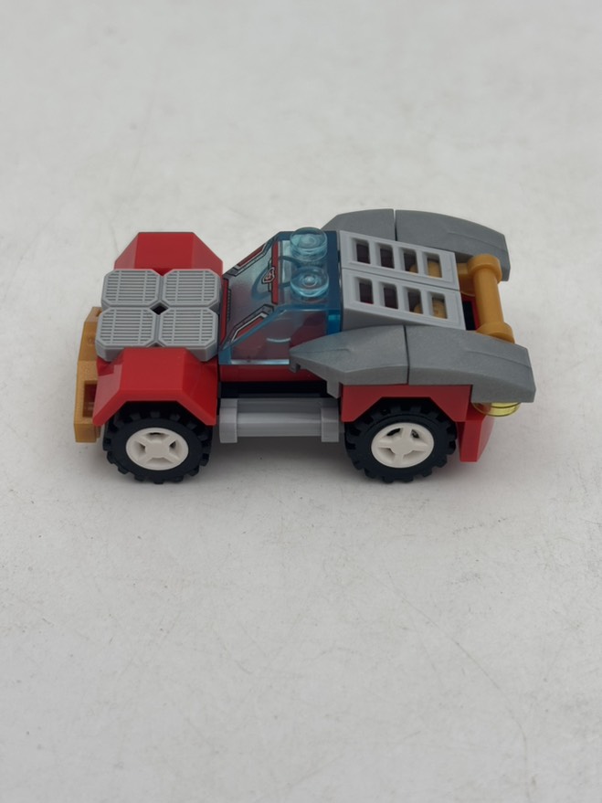 ماشین مرد آهنی کوچک لگویی 163