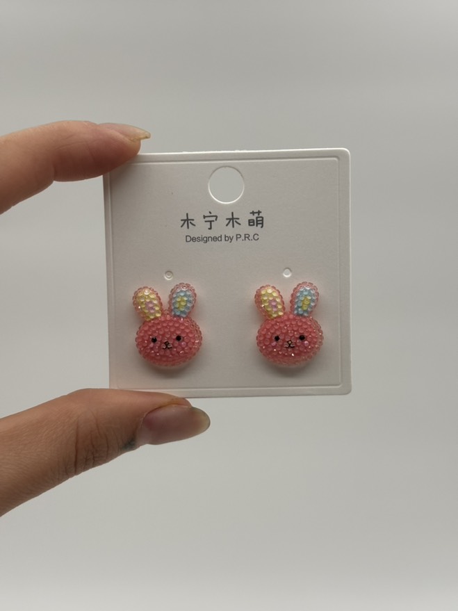 گوشواره فانتزی خرگوش کریستالی گلبهی کد 2205