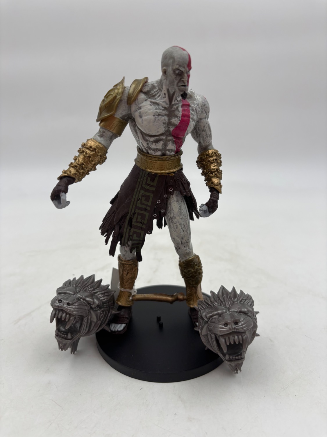 فیگور کریتوس ظاهر کلاسیک با دستکش های شیر نیمیان (گاد آو وار GOD OF WAR) 7969