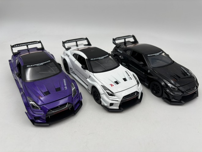 ماشین فلزی نیسان GT-R لیبرتي واک سایز1/24 کد K2-31