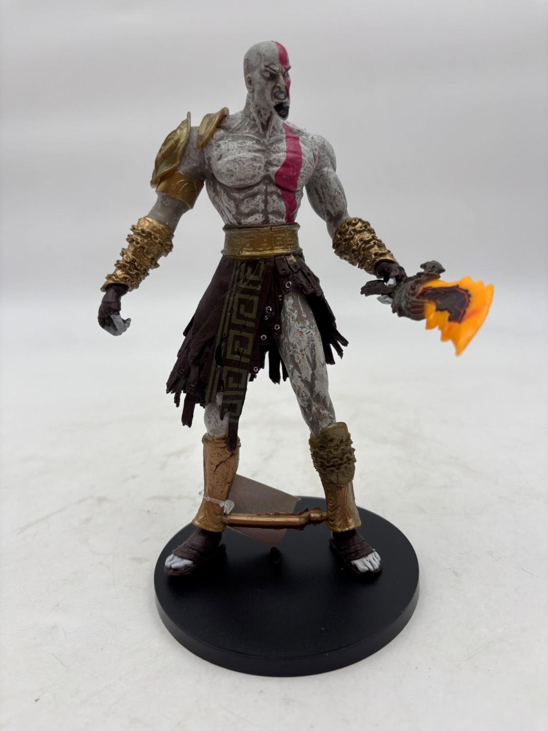فیگور کریتوس ظاهر کلاسیک با شمشیرهاي آشوب آتشین (گاد آو وار GOD OF WAR) 7969