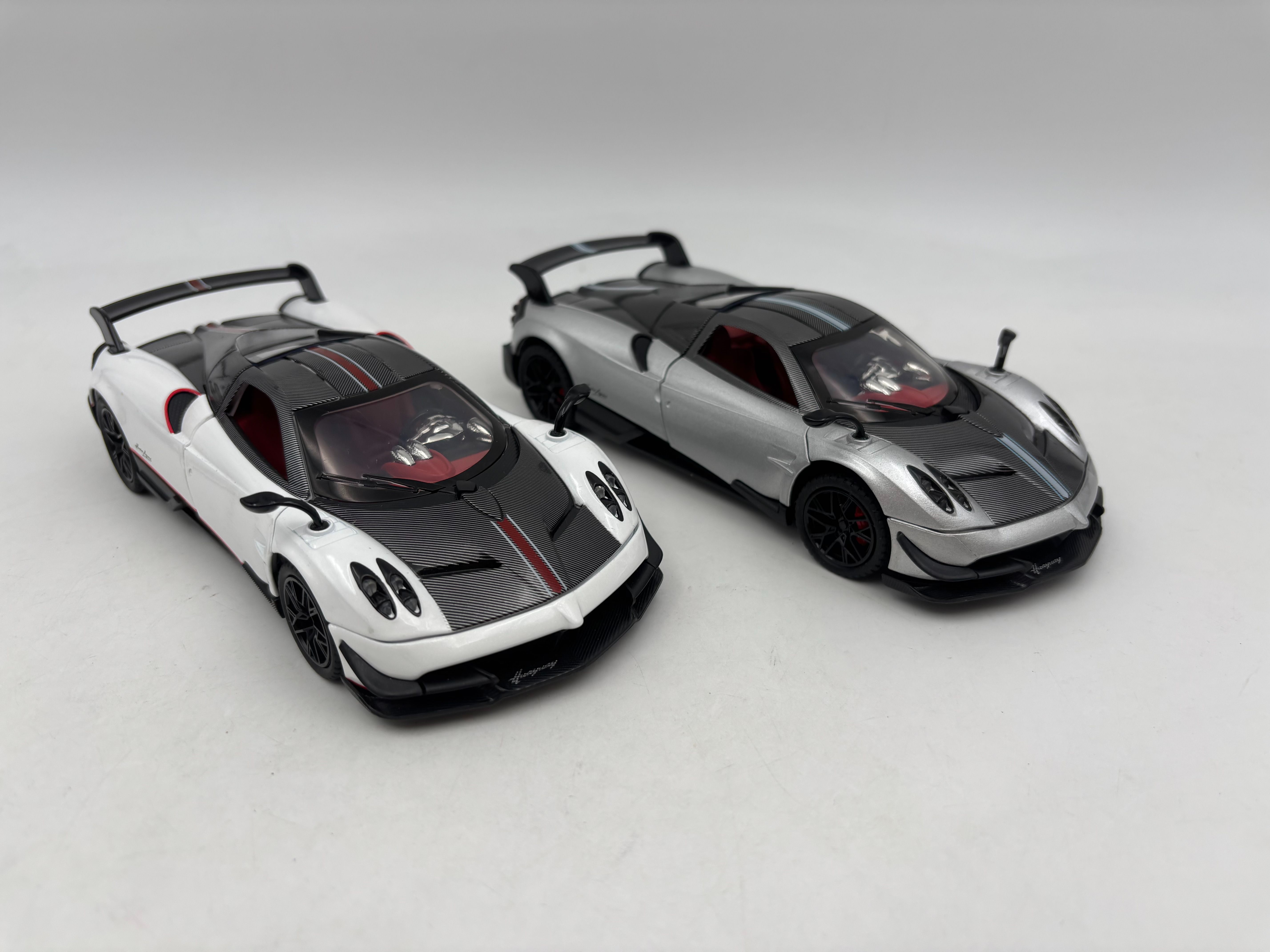 ماشین فلزی پاگانی هویرا متالیک سایز1/24 کد 2445