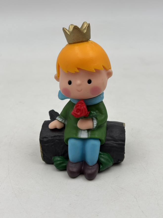 فیگور شازده کوچولو طرح نشسته روی تنه درخت 713/2